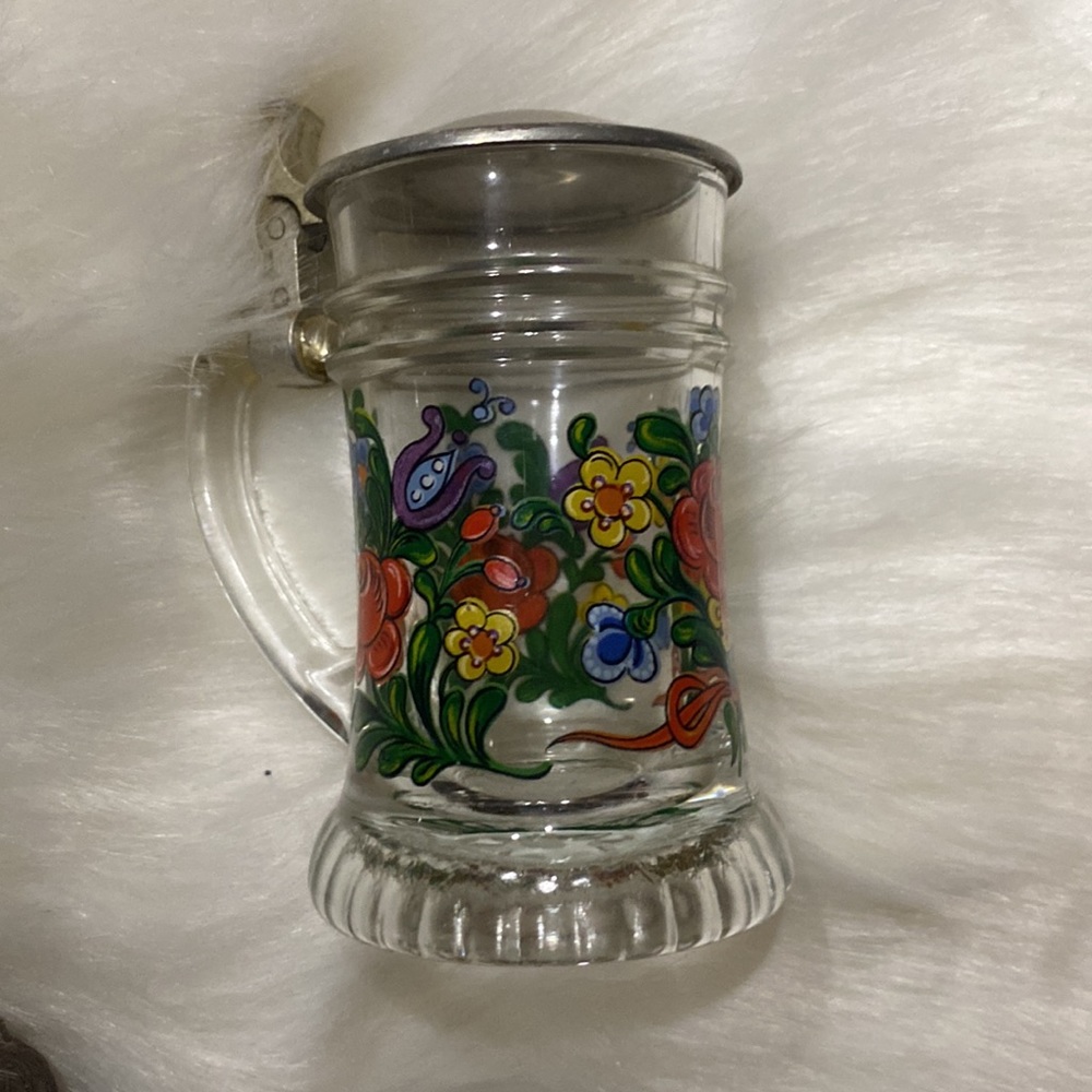 Steins - Picture 2 of 11